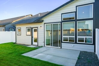 7893 Mocha Loop in Coeur d'Alene, ID - Building Photo - Building Photo