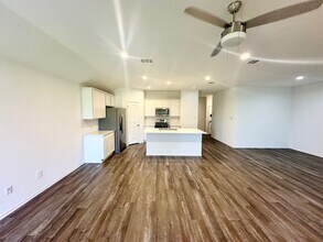 4985 Almond Ter Dr in Katy, TX - Foto de edificio - Building Photo
