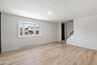 1202 Anna Ave in West Mifflin, PA - Building Photo - Building Photo