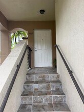 6676 SW 115th Ct in Miami, FL - Foto de edificio - Building Photo