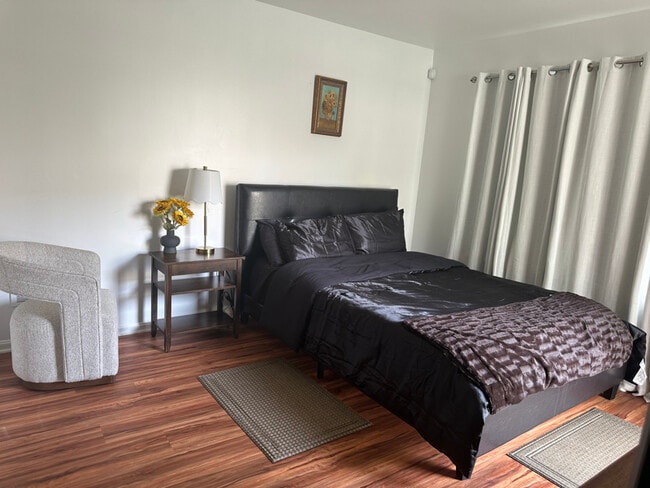 8403 Pamela Way in Laurel, MD - Foto de edificio - Building Photo