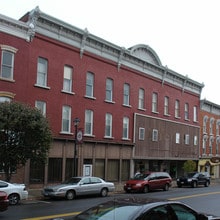 Cole's Furniture Building in Johnstown, NY - Foto de edificio - Building Photo