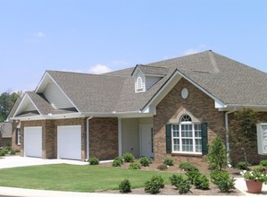 The Cottages of Monroe in Monroe, GA - Building Photo - Building Photo