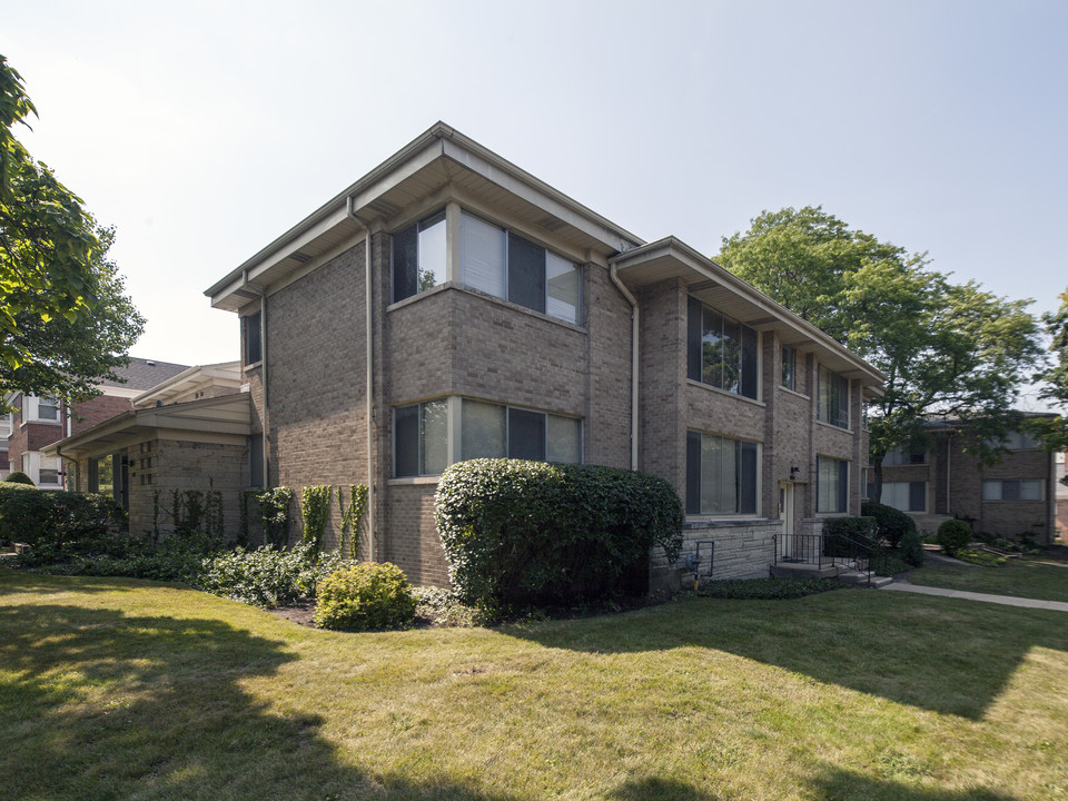 1934 Linden Ave in Highland Park, IL - Building Photo