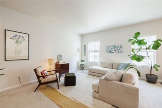 23 Keuka Ln in Canandaigua, NY - Building Photo - Building Photo