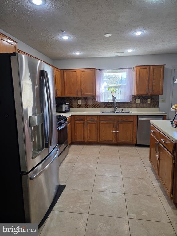 property at 5113 Garibaldi Pl