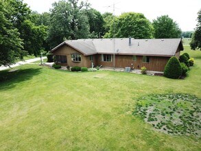 8560 N 4000 W Rd in Morris, IL - Building Photo - Building Photo