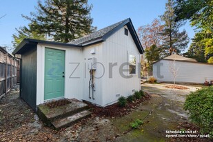 430 Goodman Ave in Santa Rosa, CA - Building Photo - Building Photo