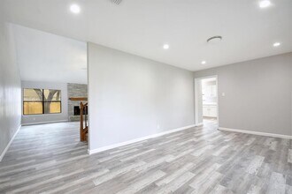 14926 Eminence in San Antonio, TX - Building Photo - Building Photo