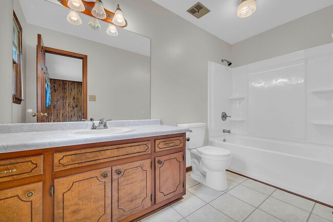 property at 1040 Greene Ferry Rd