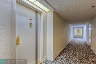 1010 S Ocean Blvd in Pompano Beach, FL - Building Photo - Building Photo