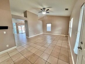 1498 Quail St in Los Banos, CA - Building Photo - Building Photo