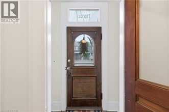 196 Hatt St in Hamilton, ON - Building Photo - Building Photo