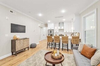 13 Monmouth St in Boston, MA - Building Photo - Building Photo