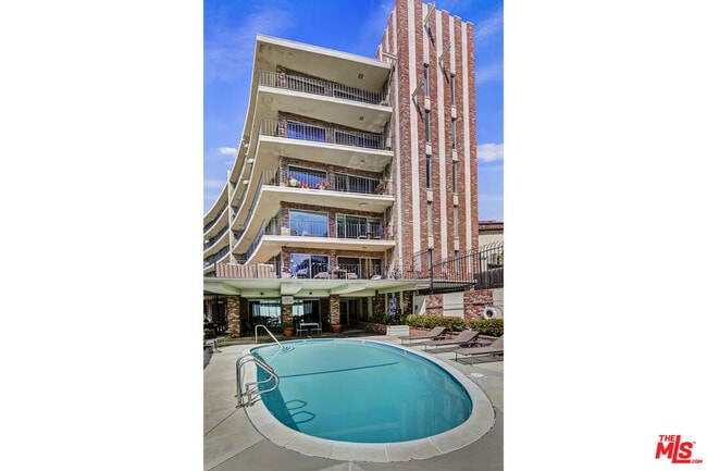property at 2260 N Cahuenga Blvd