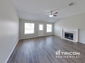 945 Carlin Ln in Burleson, TX - Building Photo - Building Photo