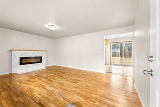 9814 Lawndale Ave SW in Lakewood, WA - Building Photo - Building Photo