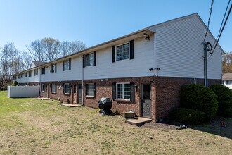 Perkins Hill Condiminiums in Waterbury, CT - Building Photo - Building Photo