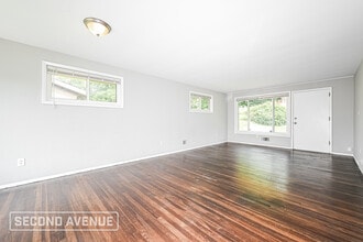 642 Garden City Dr in Monroeville, PA - Building Photo - Building Photo