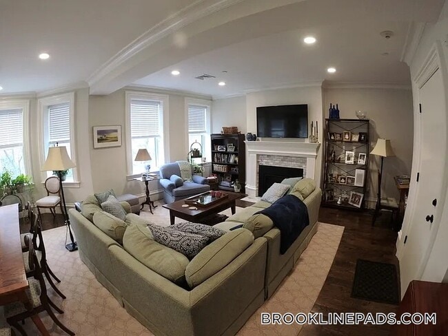11 Alton Pl