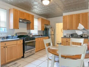 37 Personette St in Caldwell, NJ - Building Photo - Building Photo