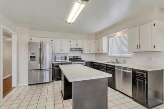 1222 W Shields Ln in South Jordan, UT - Building Photo - Building Photo