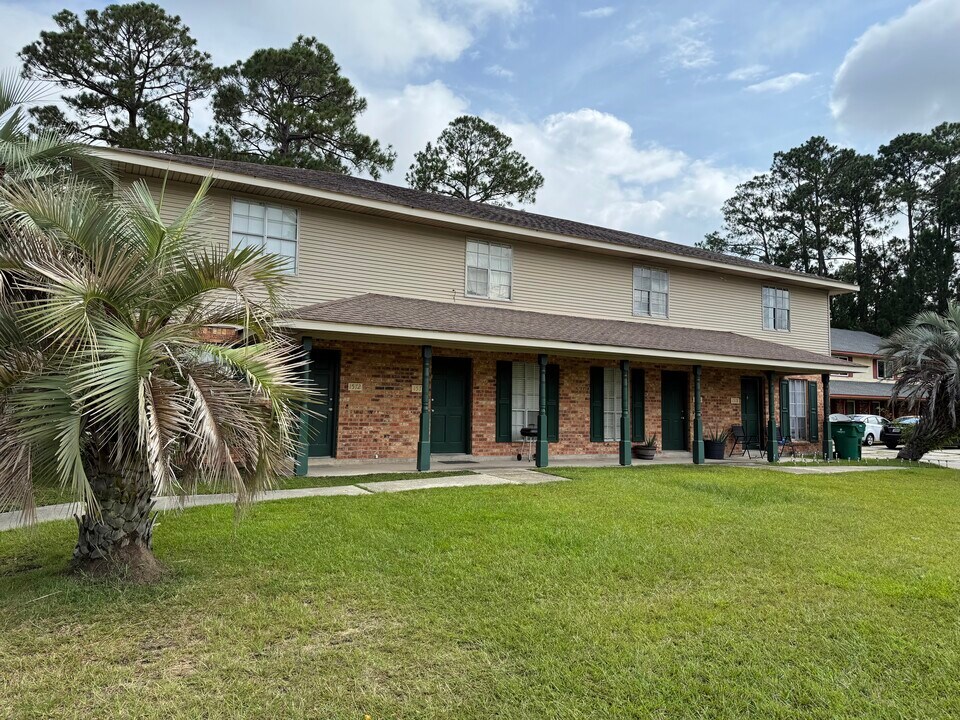 1572 Savannah Dr in Slidell, LA - Building Photo