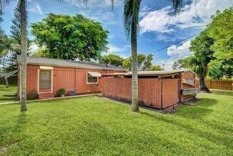 4870 Purdy Ln, Unit C in West Palm Beach, FL - Foto de edificio - Building Photo