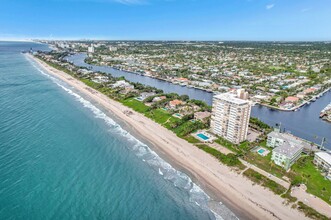 1021 Hillsboro Mile in Hillsboro Beach, FL - Building Photo - Building Photo