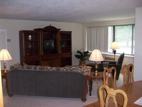 2505 East Ave in Rochester, NY - Building Photo - Building Photo