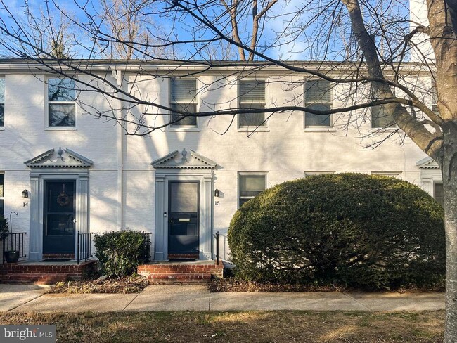 property at 5203 Falls Rd