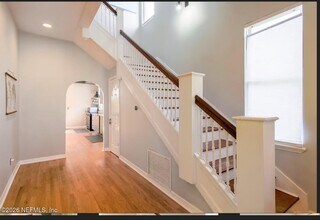 38 W 10th St in Jacksonville, FL - Building Photo - Building Photo