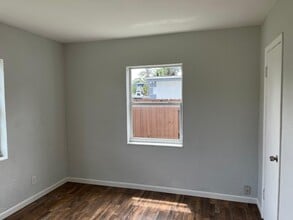 1327 SW 22nd Ave in Fort Lauderdale, FL - Building Photo - Building Photo