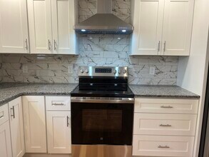 79 Walnut St-Unit -2 in Belmont, MA - Building Photo - Building Photo