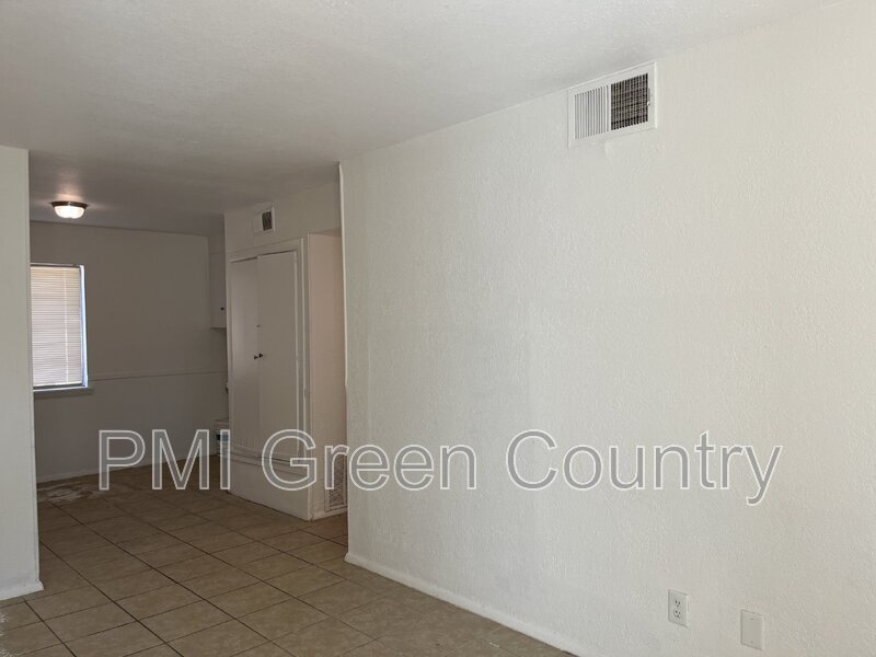 1412 S 73rd E Ave in Tulsa, OK - Building Photo