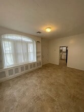 806 E University Ave in Lafayette, LA - Building Photo - Building Photo