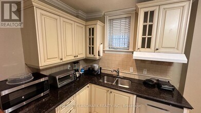 202C Finch Ave E in Toronto, ON - Building Photo - Building Photo