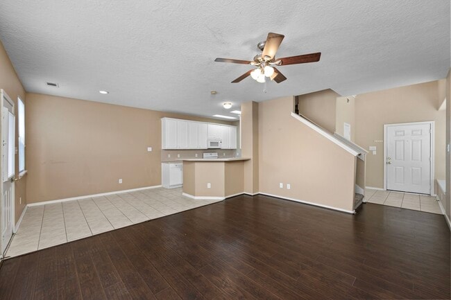 14323 Mirkwood Ln