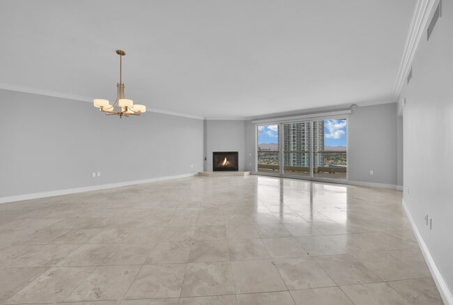 2777 Paradise, Unit 2002 in Las Vegas, NV - Foto de edificio - Building Photo