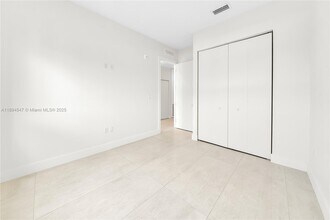 530 SW 11th Ave in Miami, FL - Building Photo - Building Photo