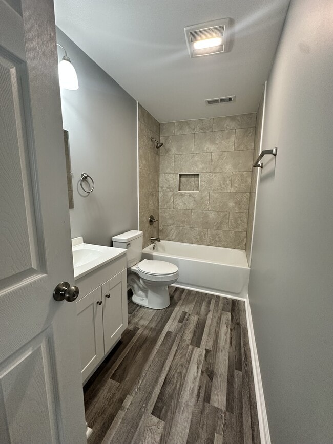 208 E 17th St in Hopkinsville, KY - Building Photo - Building Photo