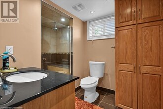 221 Gray Rd in Hamilton, ON - Building Photo - Building Photo