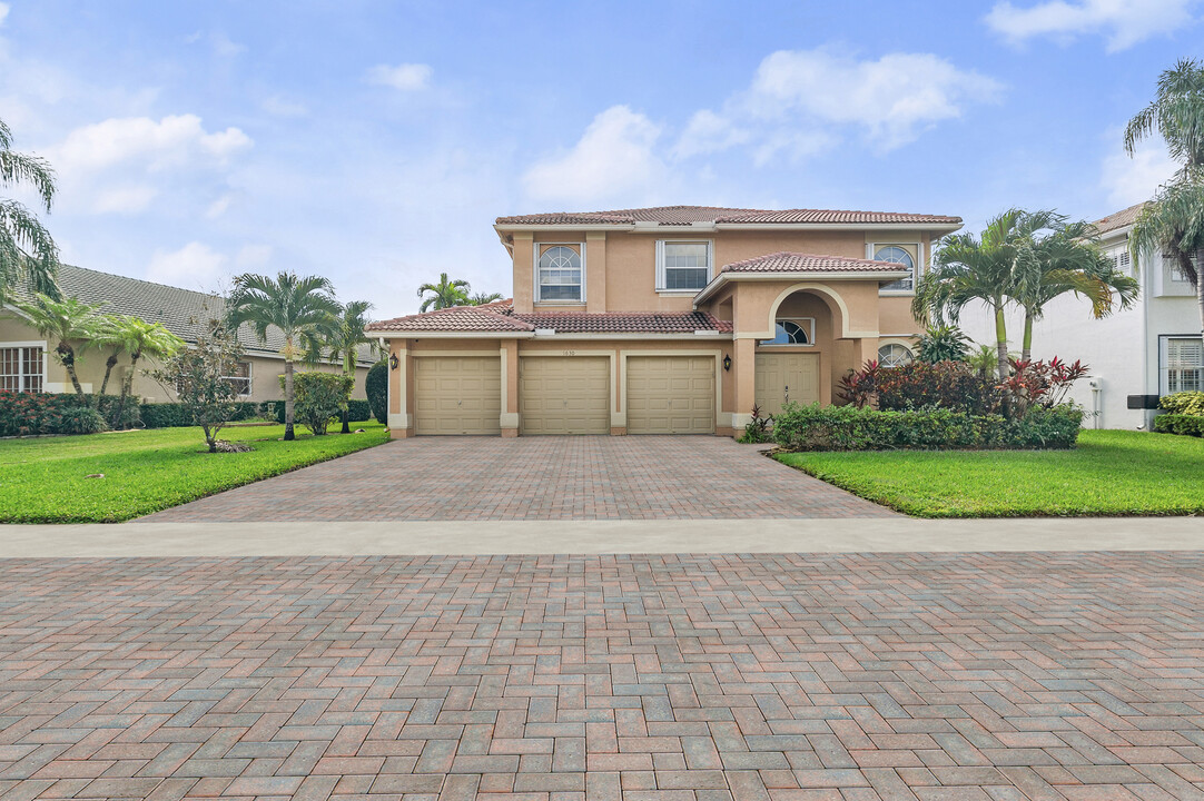 1630 Corsica Dr in Wellington, FL - Building Photo