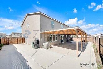 10103 Estacada Ave in Bakersfield, CA - Building Photo - Building Photo