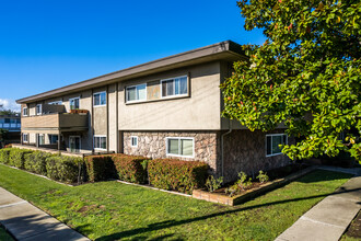 1401 Liberty St in El Cerrito, CA - Building Photo - Building Photo