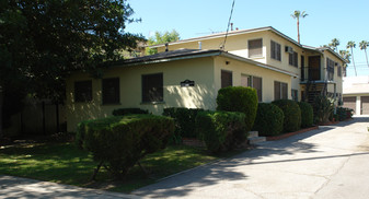 529 Catalina Ave in Pasadena, CA - Building Photo
