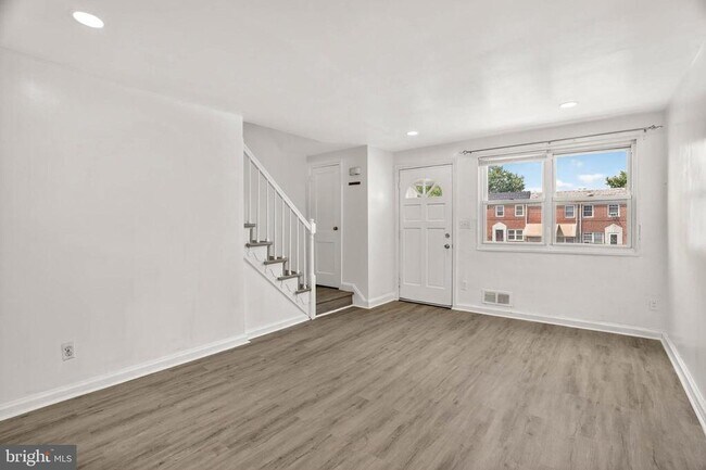 5427 Channing Rd in Baltimore, MD - Foto de edificio - Building Photo