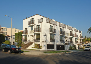 1096 S Bedford Dr in Beverly Hills, CA - Foto de edificio - Building Photo