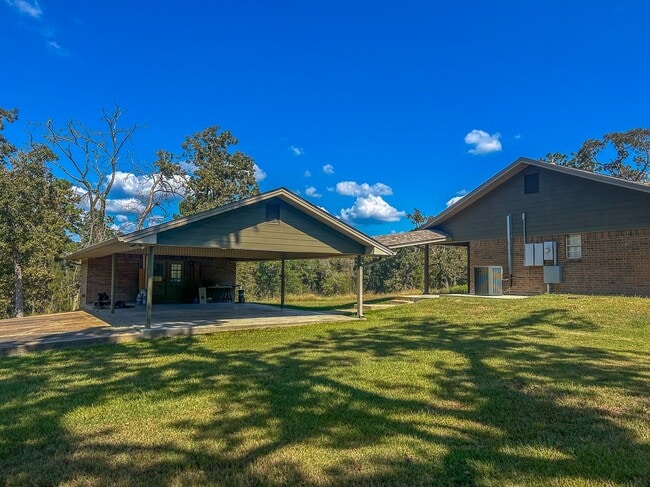 50 Neiderhoffer Subdivision Rd in Huntsville, TX - Building Photo - Building Photo
