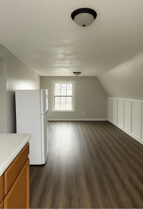 1033 E Oakland Ave in Lansing, MI - Building Photo - Building Photo